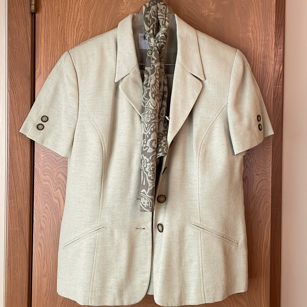 Dress suit